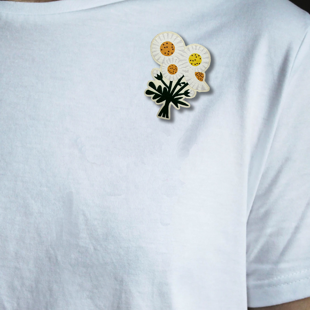 WB5 Daisy Wood Brooch - Image 3