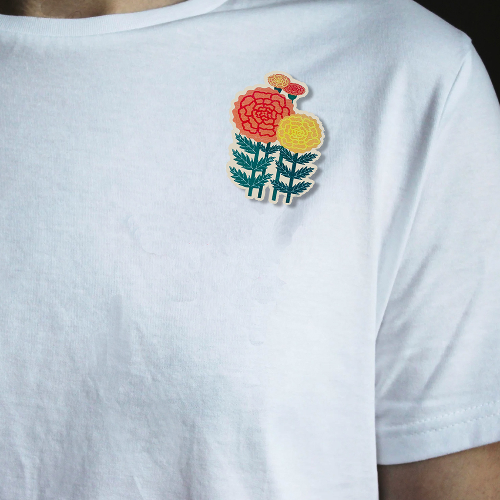 WB1 Holly Marigold Wood Brooch - Image 3